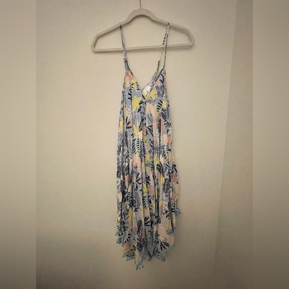 Beachy dress | tropical floral dress